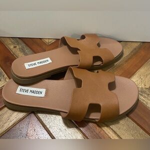 SOLD! Steve Madden Sandals Size 8.